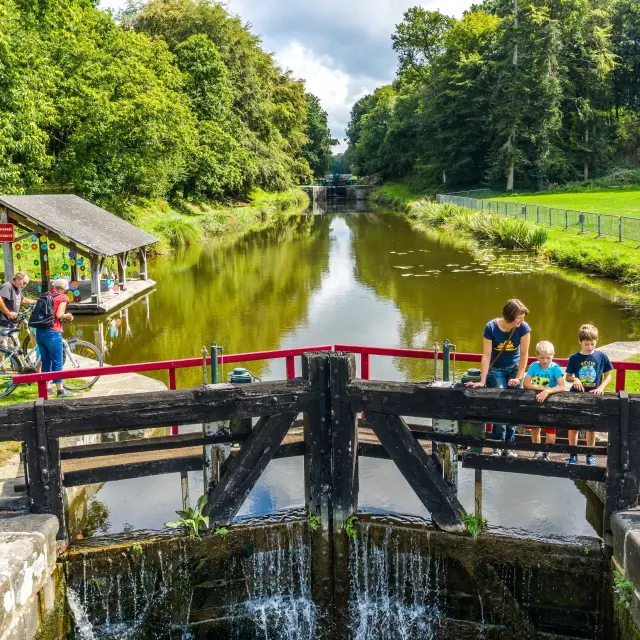 Canal et écluses Hédé-Bazouges